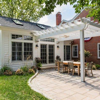 Exterior patio with pergola in Mt Lookout